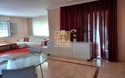 Beautiful and spacious villa in the centre of Albir with private pool.